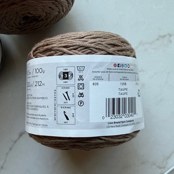 Lion Brand Caboo 3 skeins Taupe - Picture 3 of 3